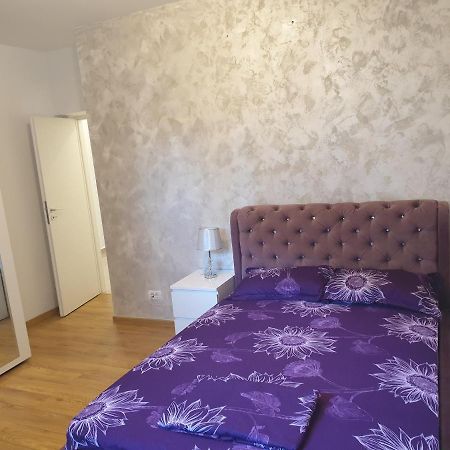 Grozavesti Apartment Near Politehnic Park Bukarest Exteriör bild